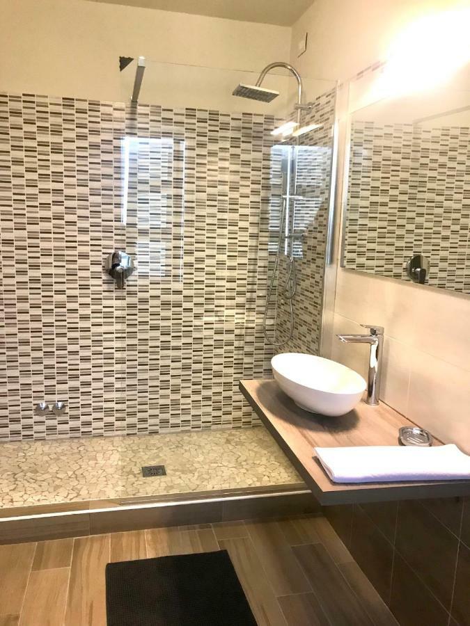 Castelvetro Piacentino L'Infinito Residence מראה חיצוני תמונה
